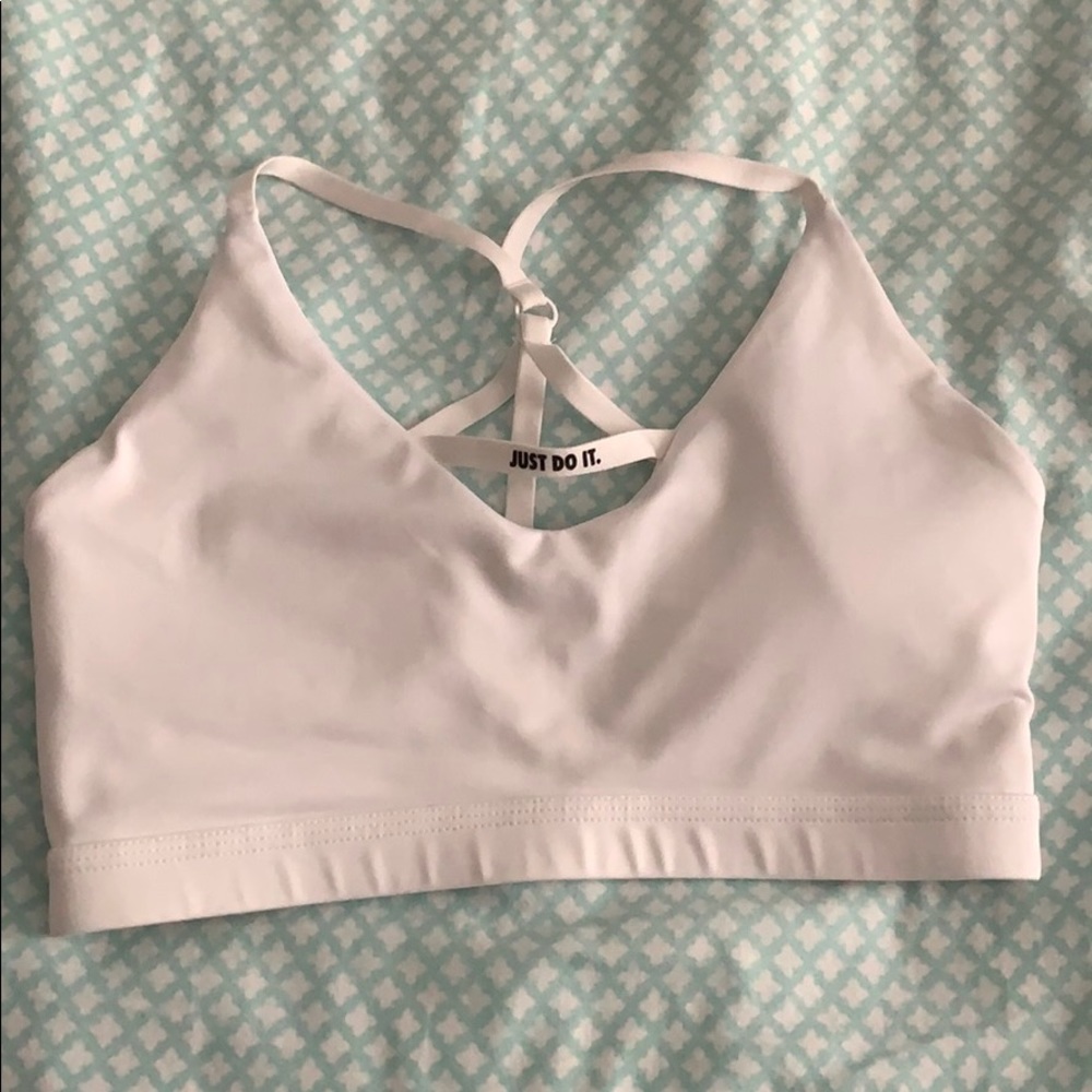 Nike sports bra size medium